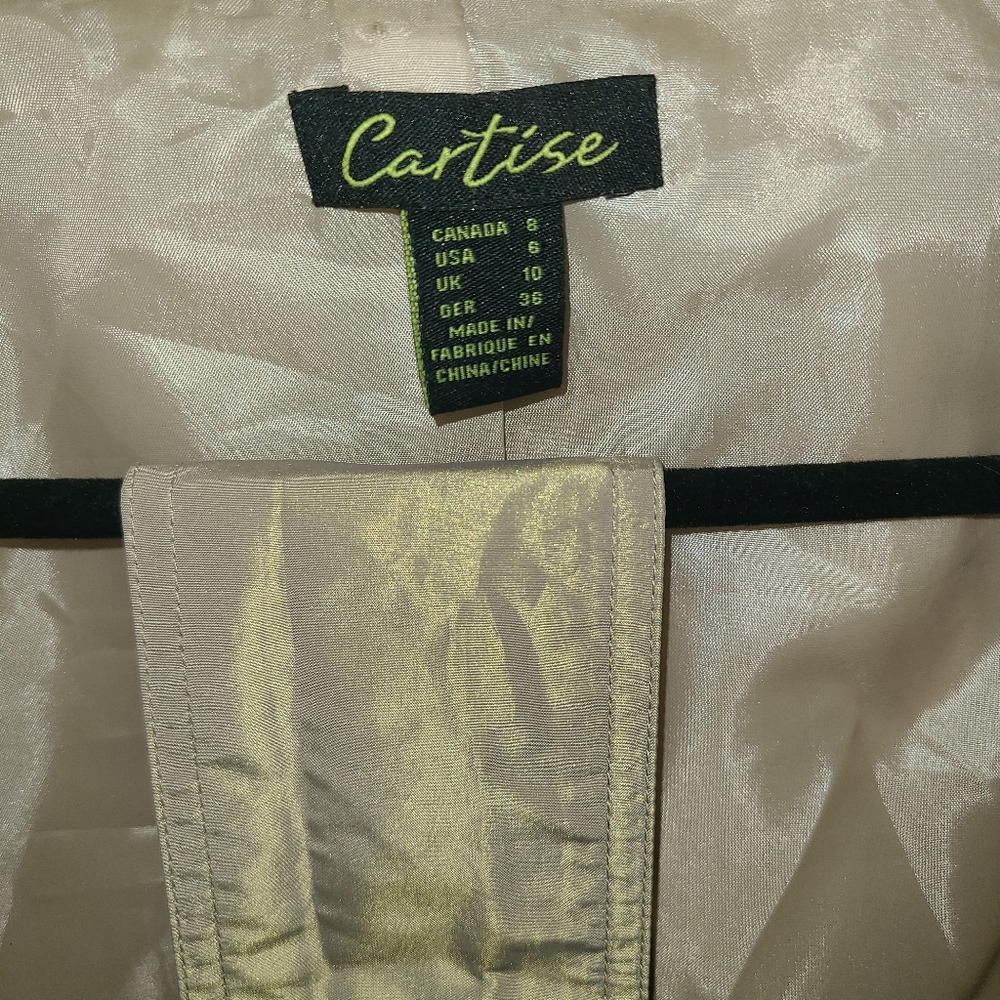Cartise lightweight jacket - Picture 2 of 3